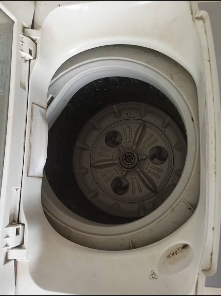 LG Automatic machine & Dryer 2