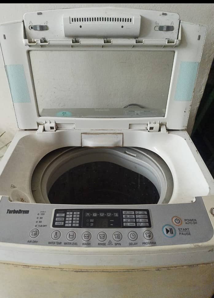 LG Automatic machine & Dryer 4