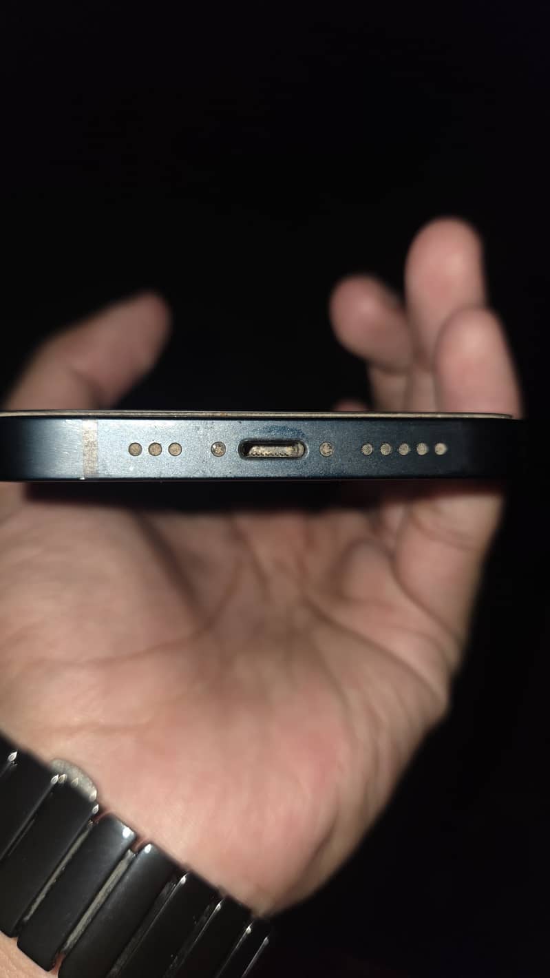 Apple iPhone 13 4