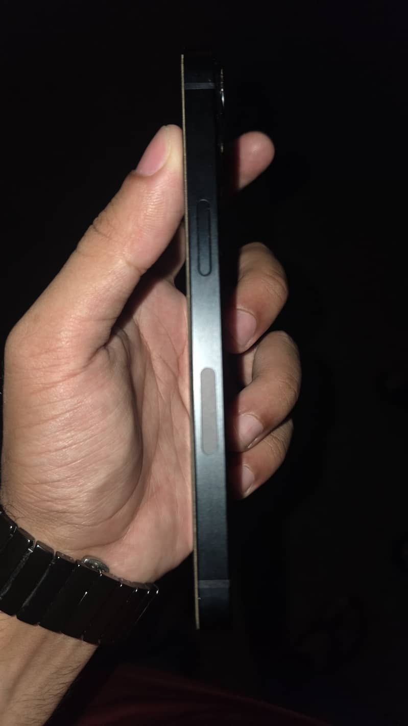 Apple iPhone 13 6