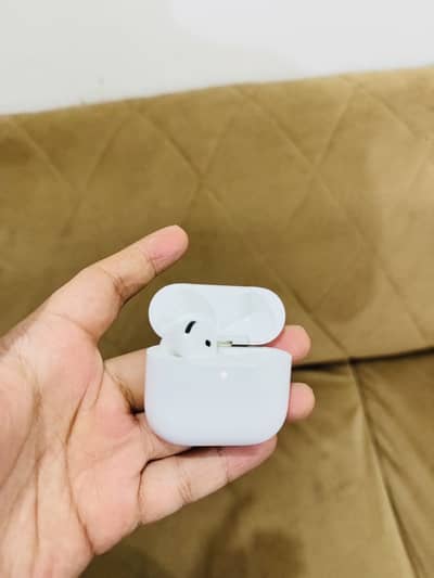 Apple AirPods 4