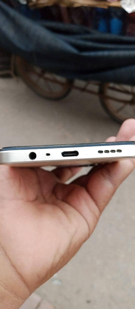 Realme C71 1