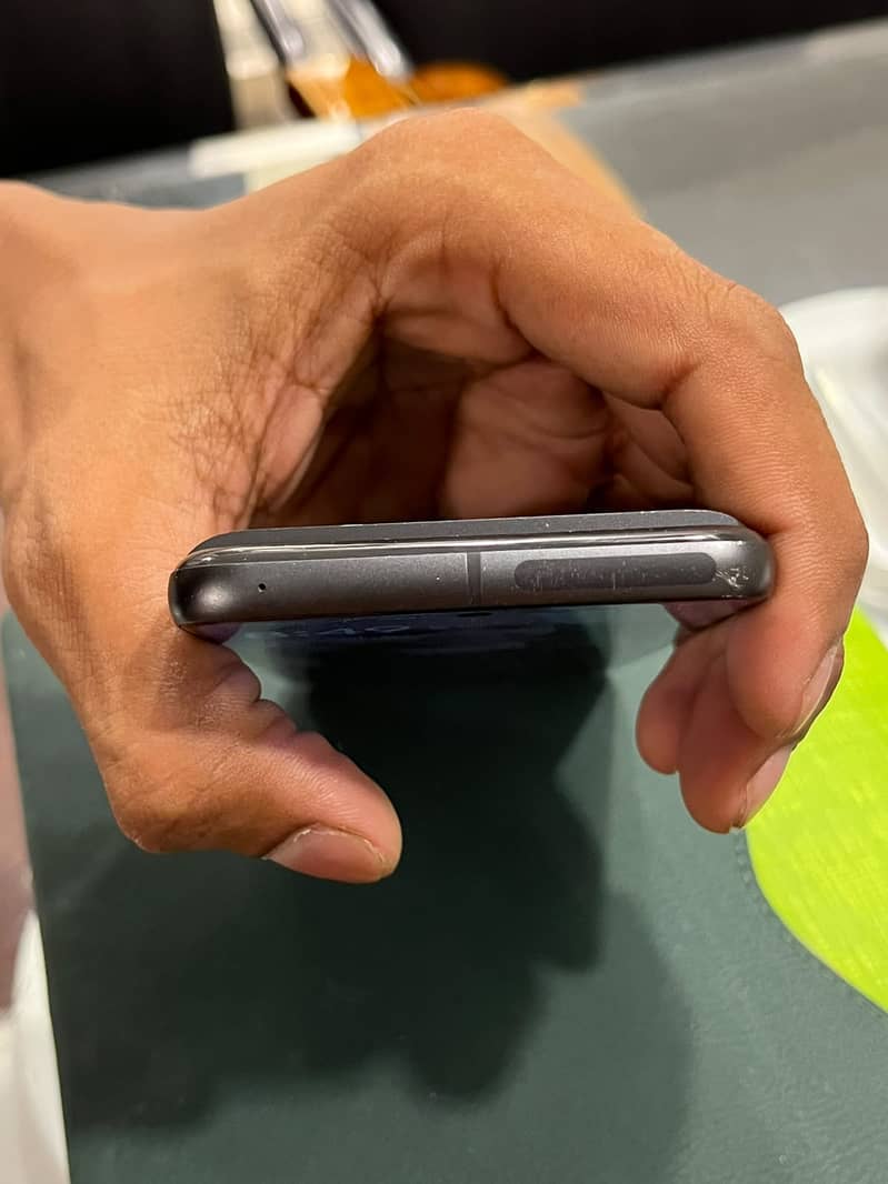 Google Pixel 8 6