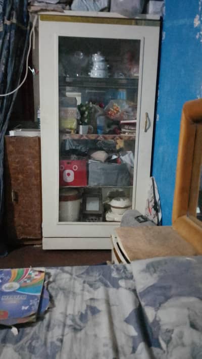 Beautiful urgent  Wooden Furniture Set for Sale – Good Condition