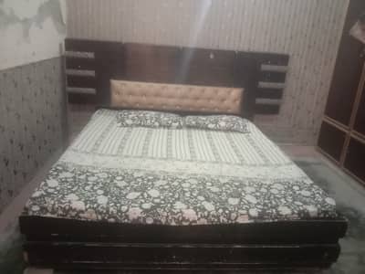 Bed with 2 side Table