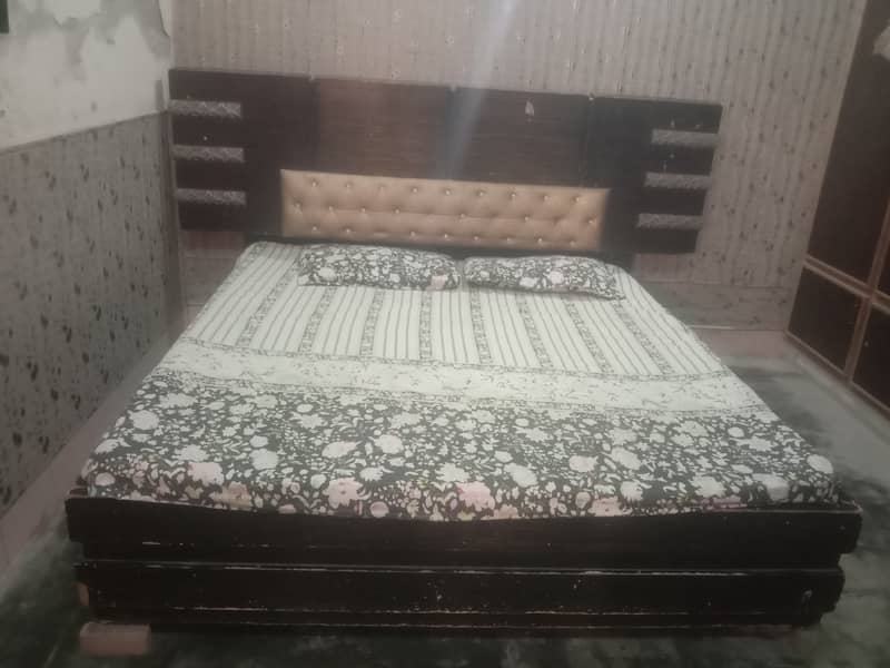Bed with 2 side Table 5