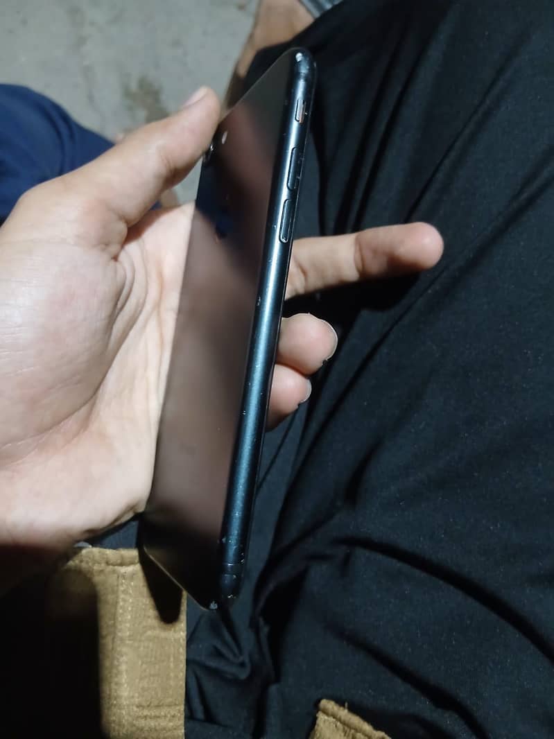 Apple iPhone 7 6