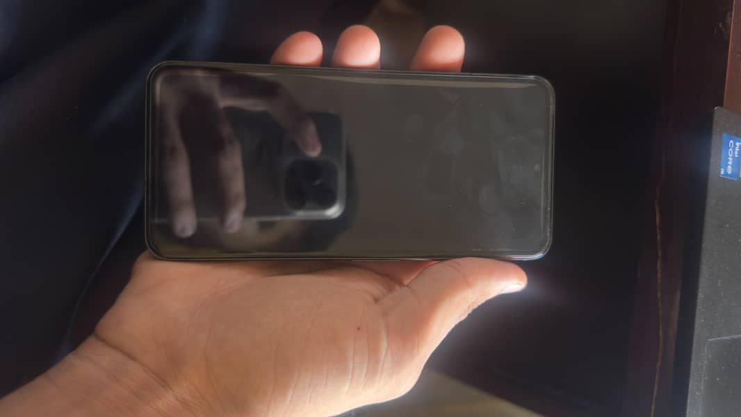 Google Pixel 8 4