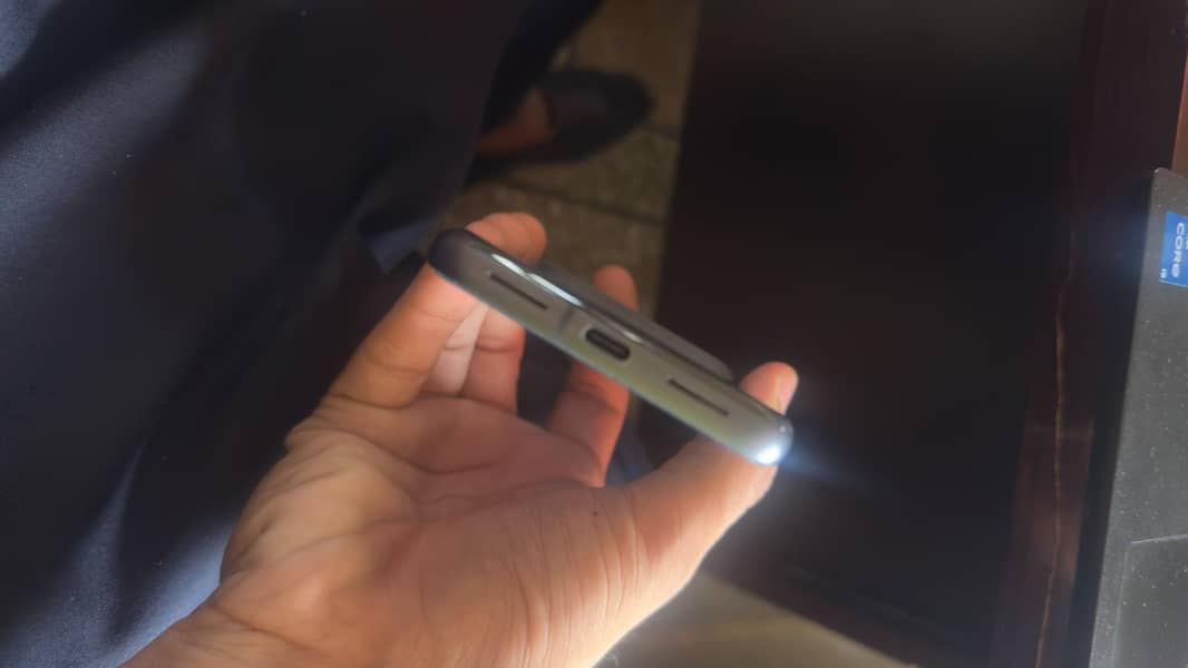 Google Pixel 8 5