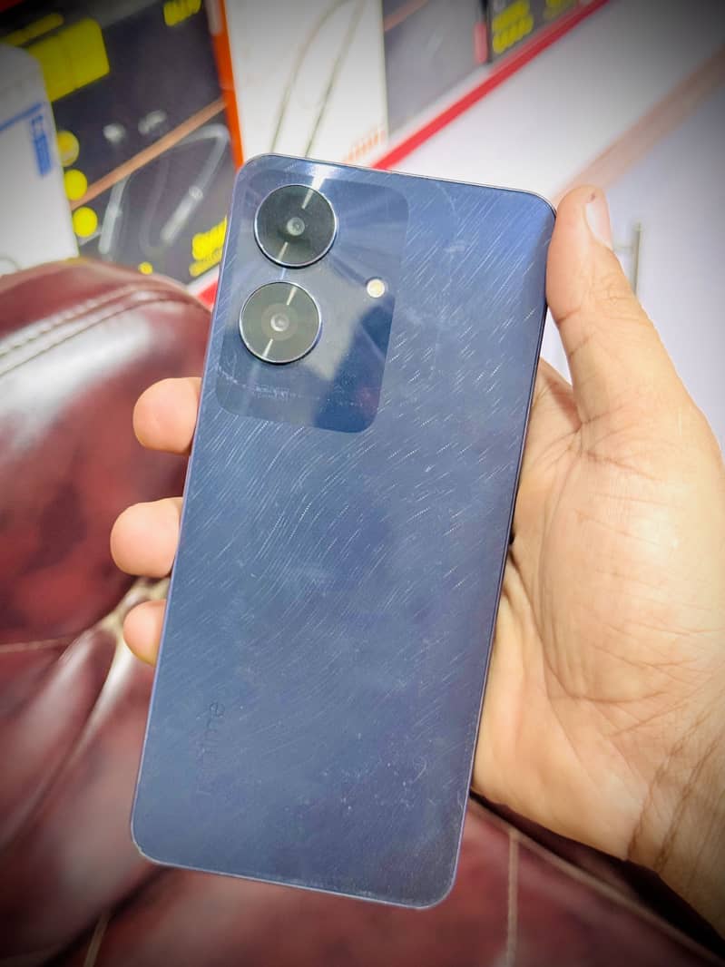 Realme Note 60 4