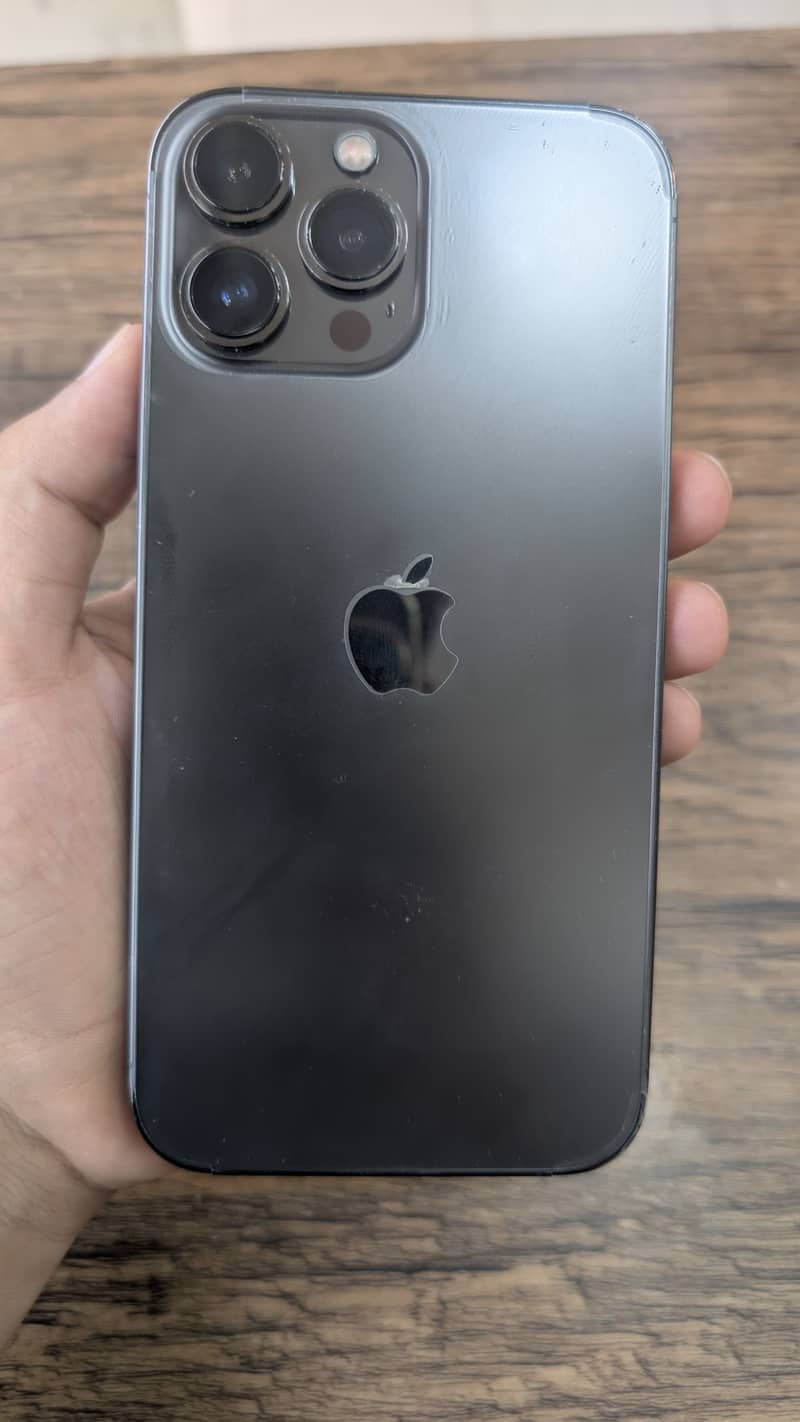 Apple iPhone 13 Pro Max 4