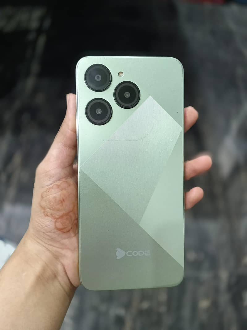 DCODE CYGNAM 4  4/64gb 0