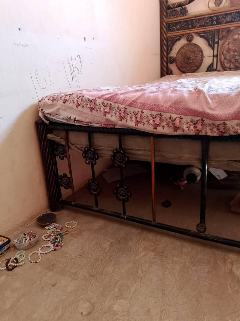 صاف ستھرا بیڈ اور میٹریس – بہترین کنڈیشن 0