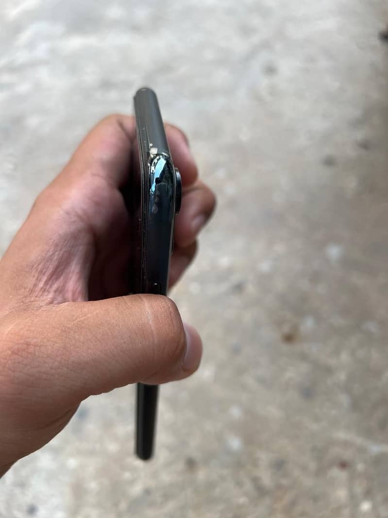 Iphone 11 pro max 3