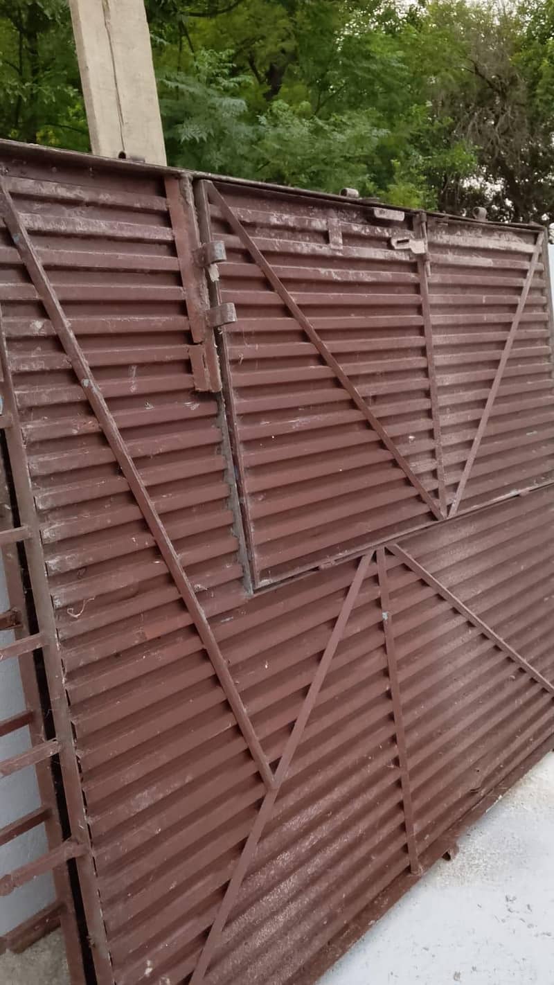 Iron gate 0