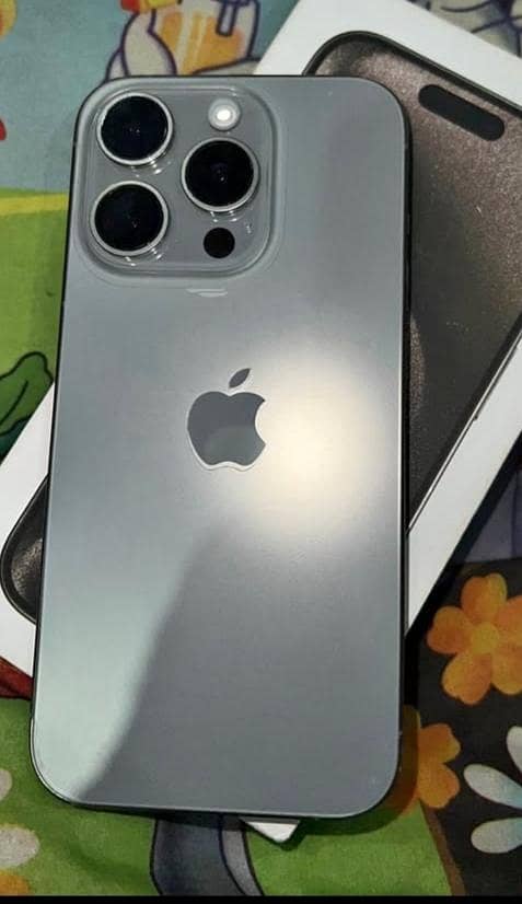 Apple iPhone 15 Pro 0