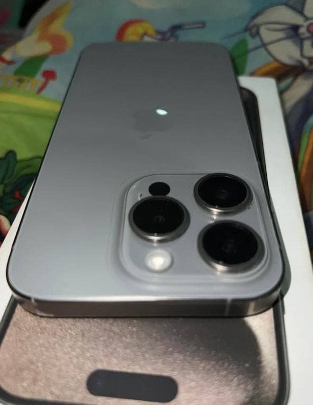 Apple iPhone 15 Pro 1