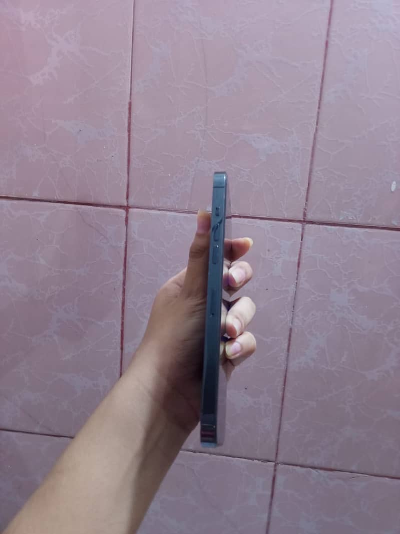 iPhone 12 Pro Max 3