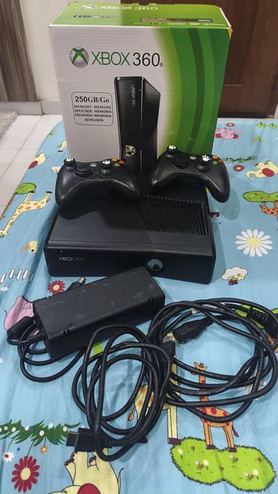 XBox 360 Slim Black 350 GB