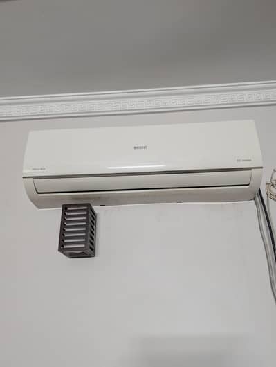 Inverter Split AC (hot & Cold)
