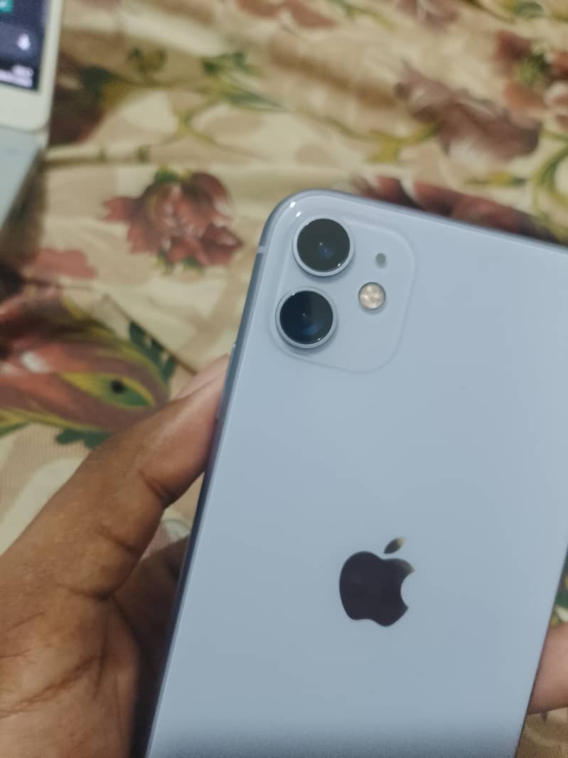 Apple iPhone 11 8