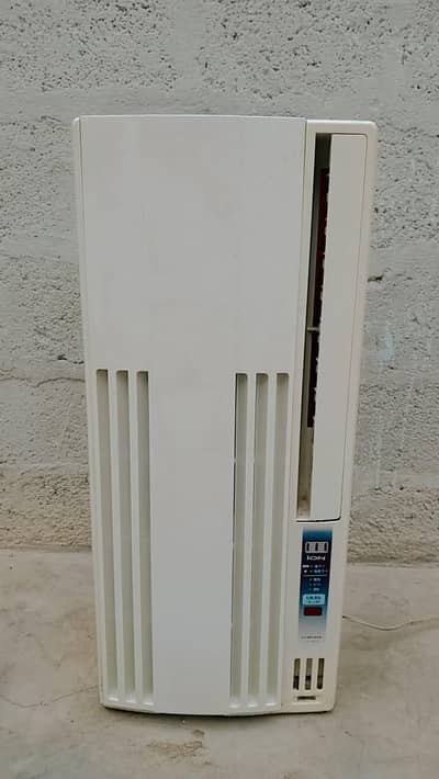 110 Portable Àc in perfect condition cheild Cooling