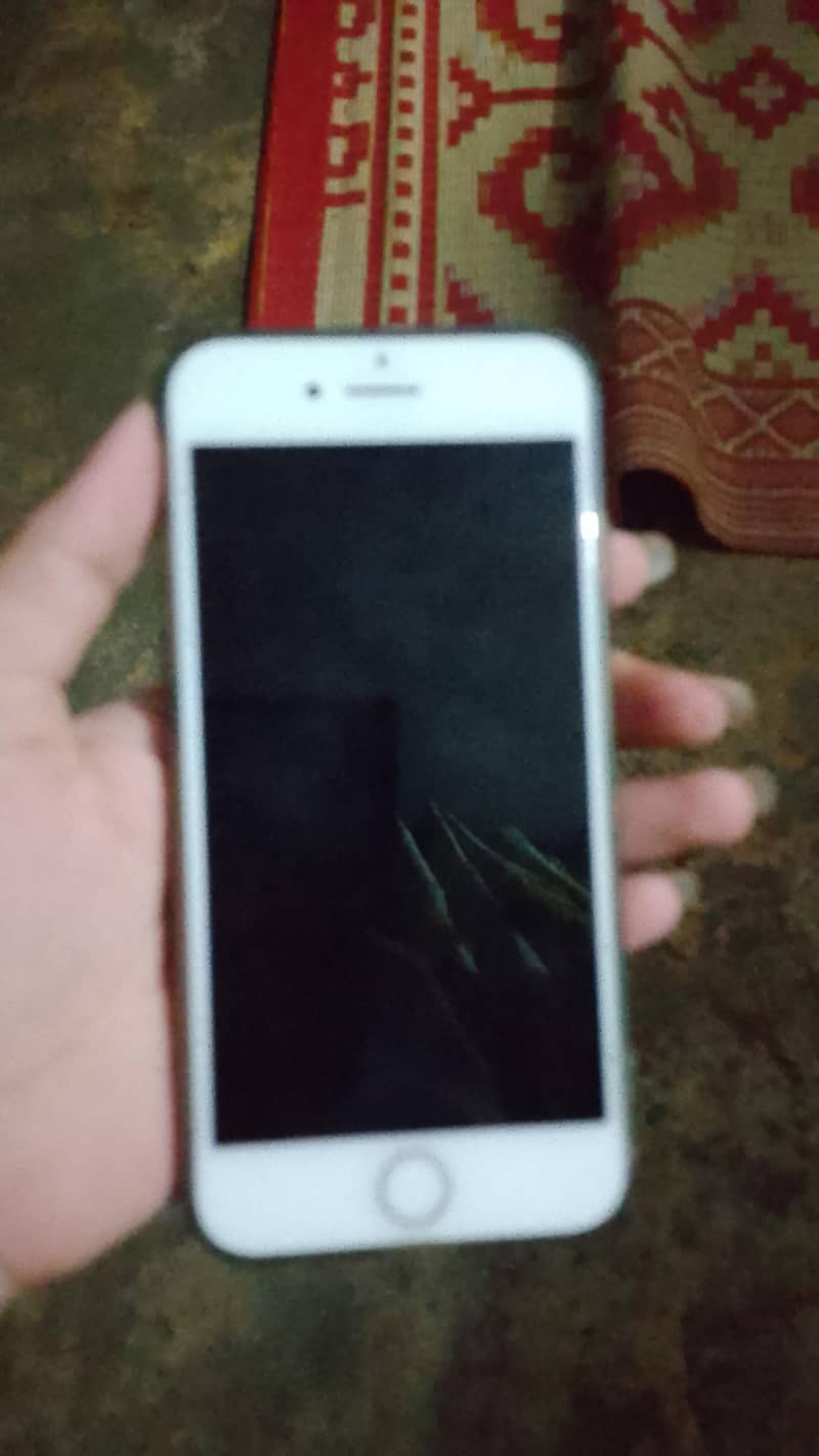 Apple iPhone 7 2