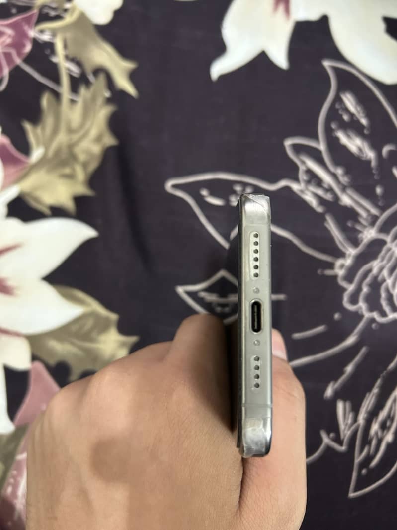 iPhone 3