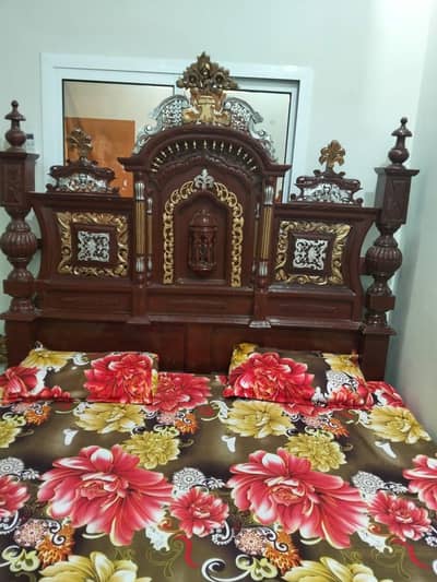 Premium Solid Wood Carved King Size Double Bed for Sale