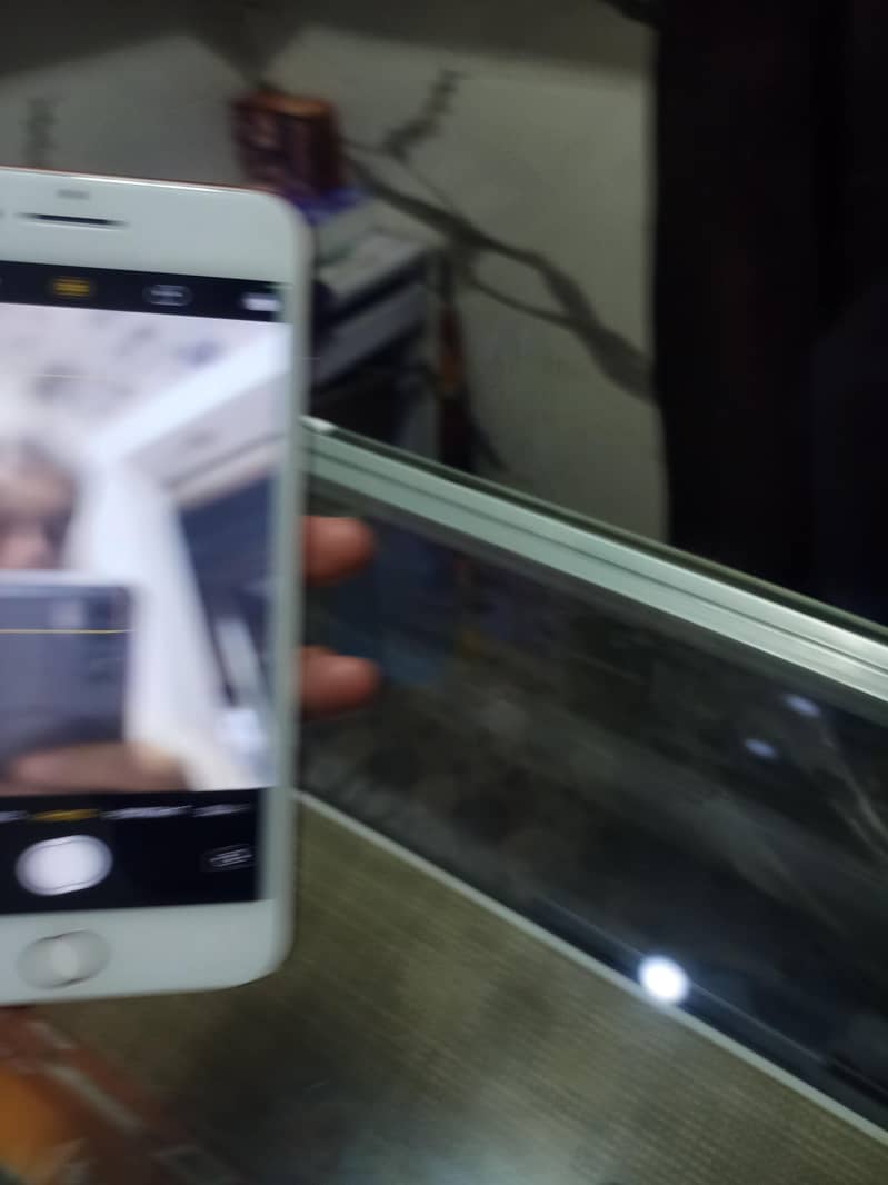 Apple iPhone 7 Plus 1