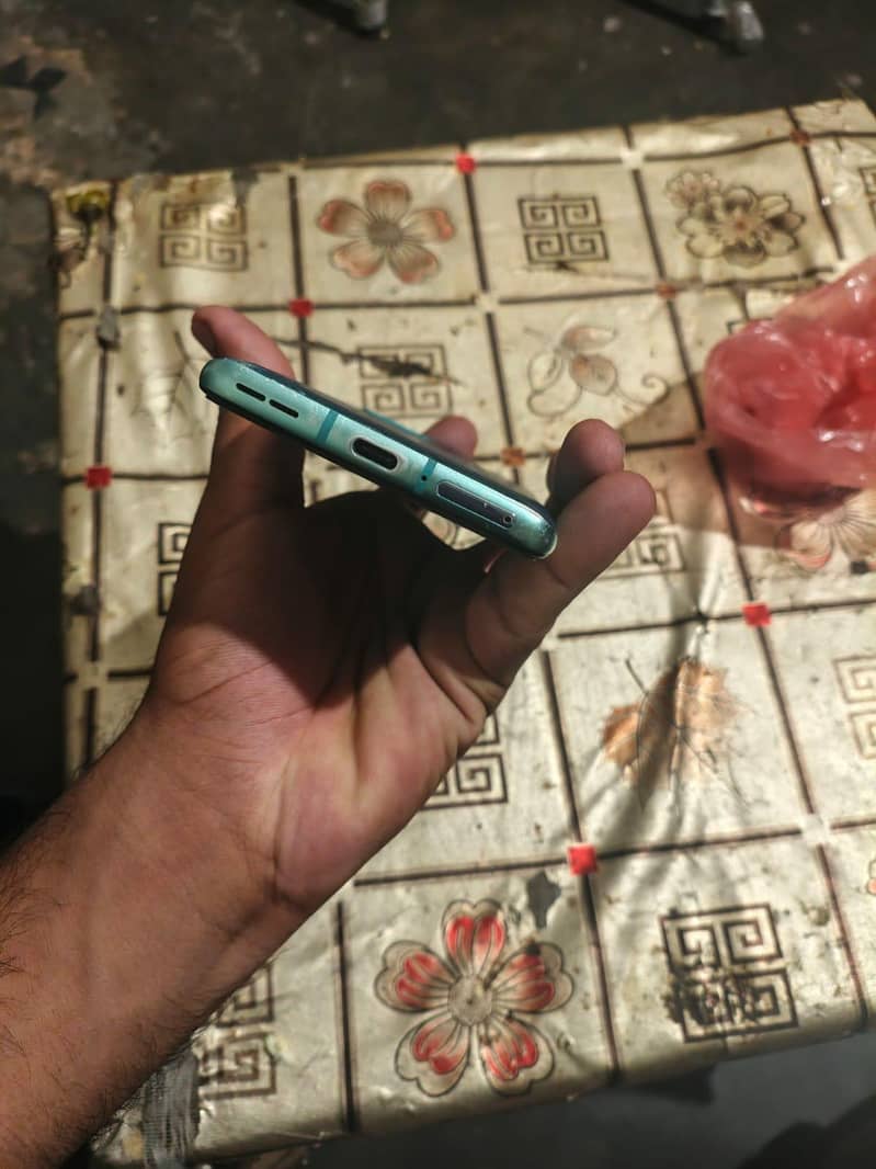 OnePlus 8T 4