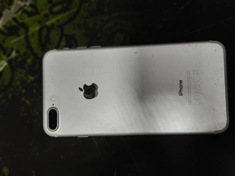 Apple iPhone 7 Plus 3