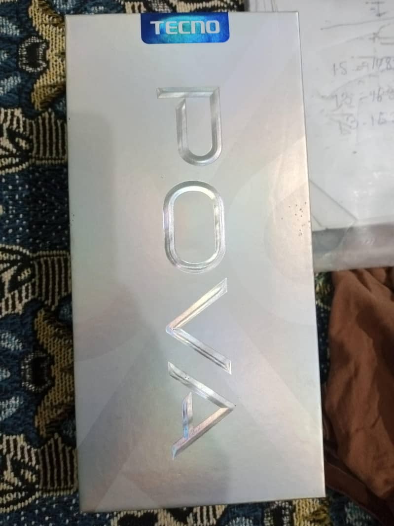 Tecno Pova 8