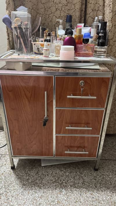 Dressing Table without mirror