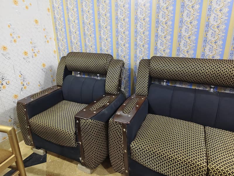 Sofa set in new condition 1