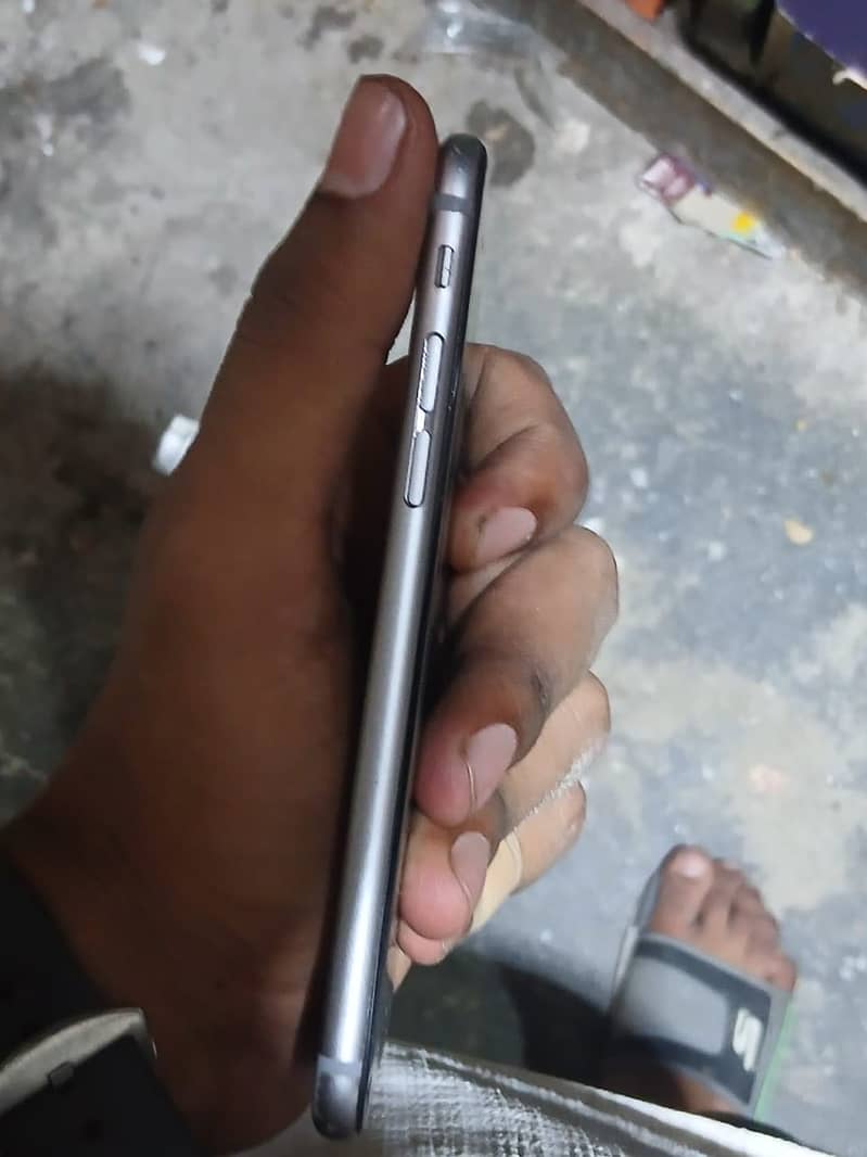 Apple iPhone 6S 5