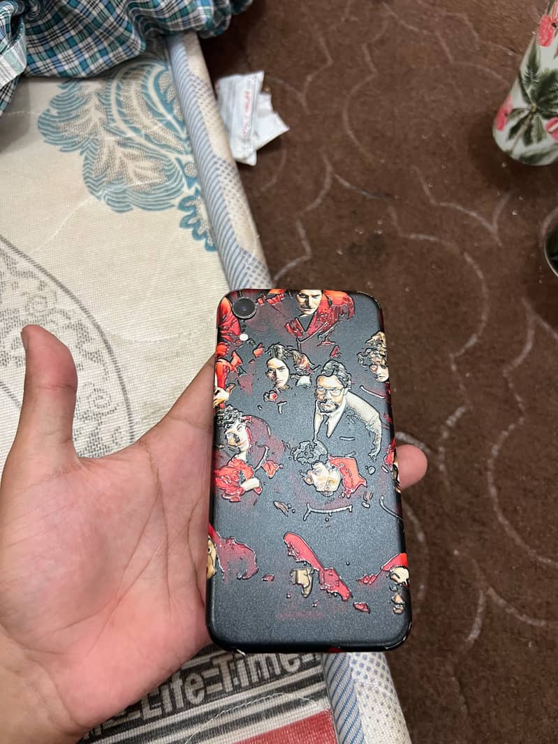 Apple iPhone XR 0