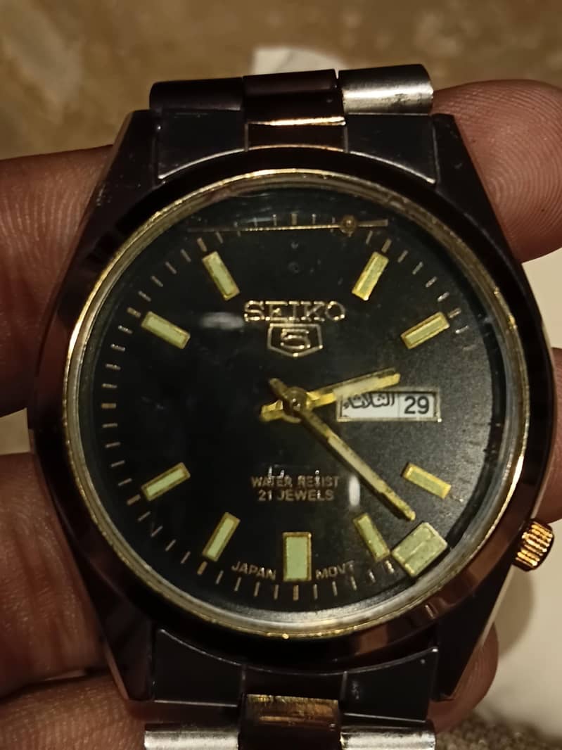 hand watch 1