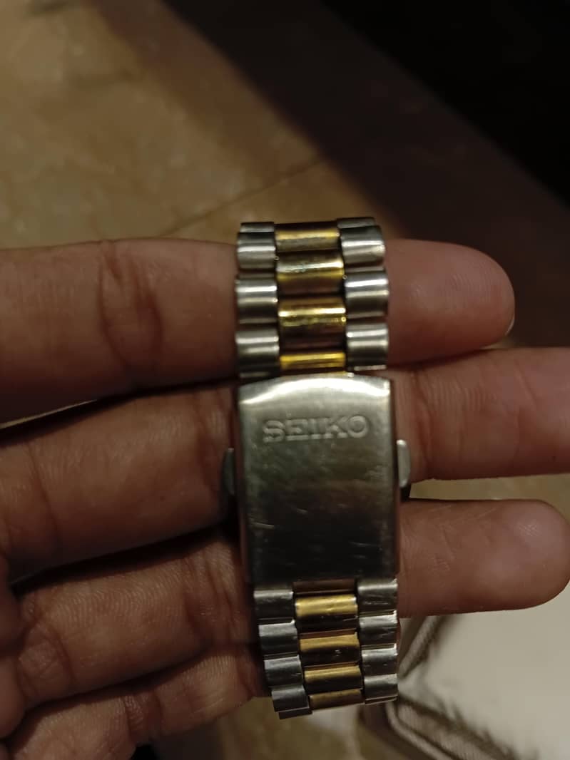 hand watch 2