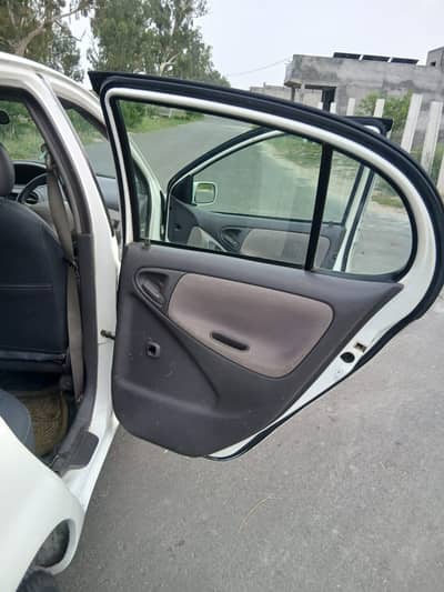 Toyota Platz 2000