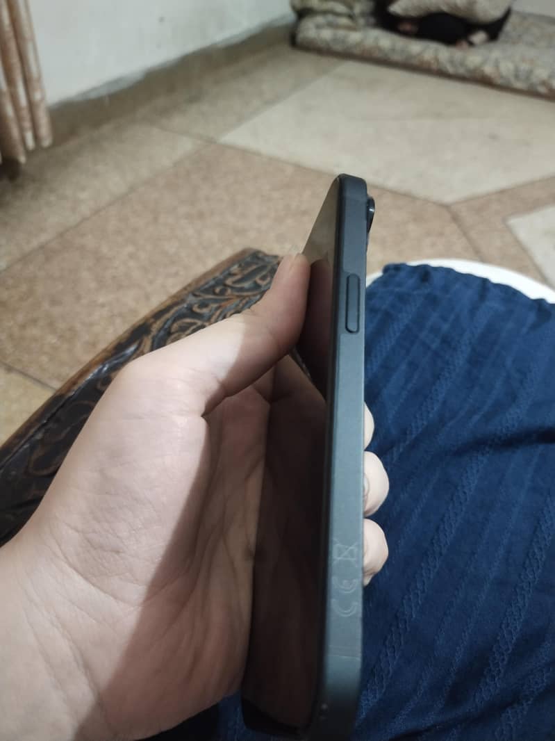 Apple iPhone 14 3