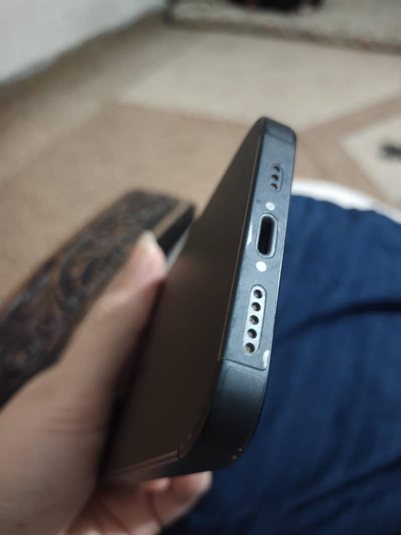 Apple iPhone 14 5