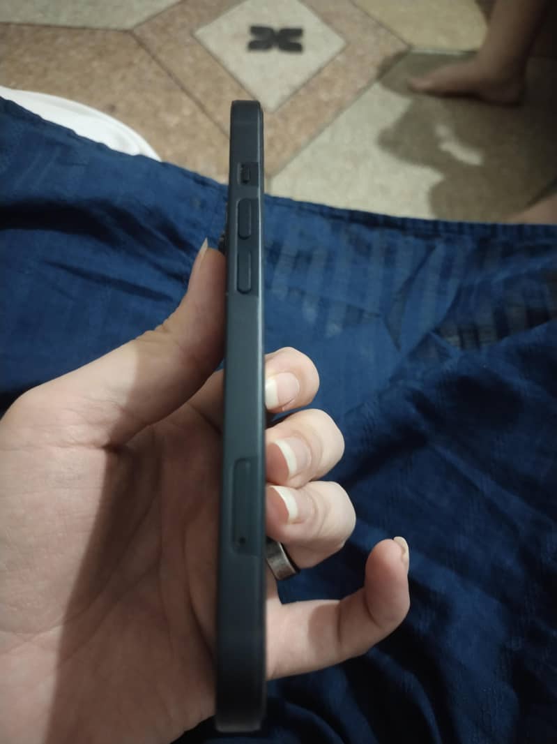 Apple iPhone 14 6