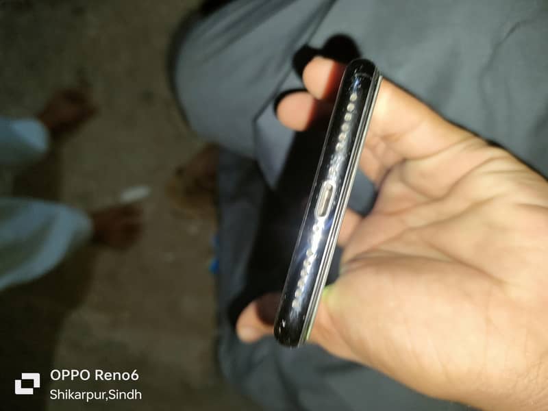 Apple iPhone X 3