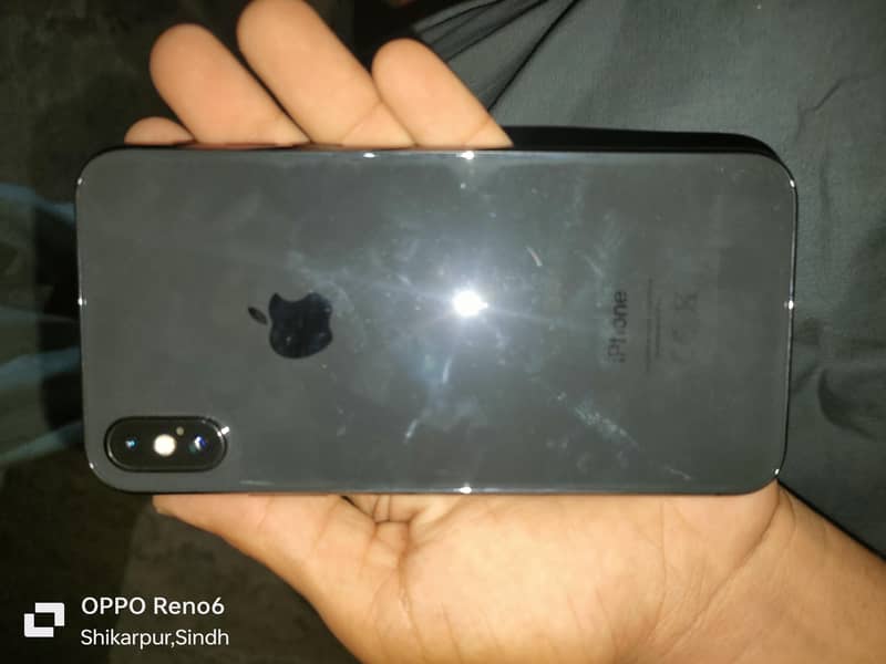Apple iPhone X 4