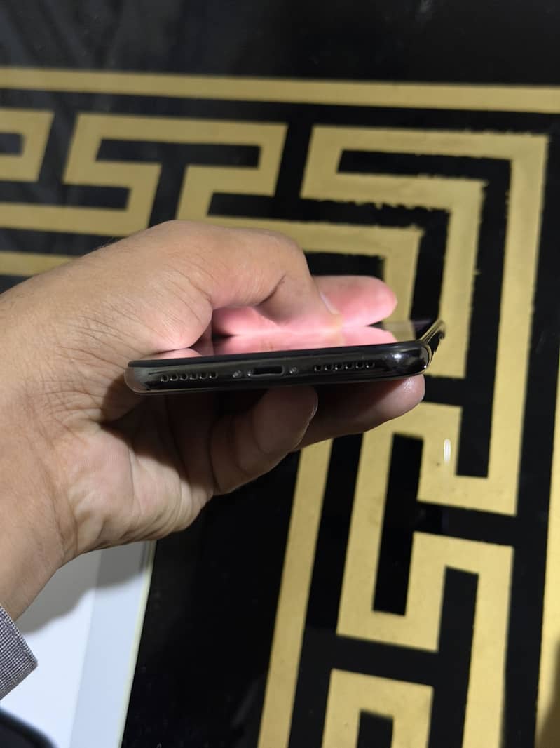 Apple iPhone X 1