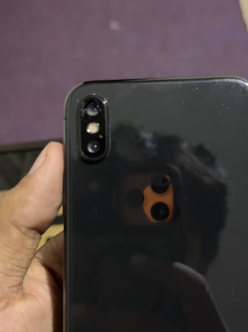 Apple iPhone X 3