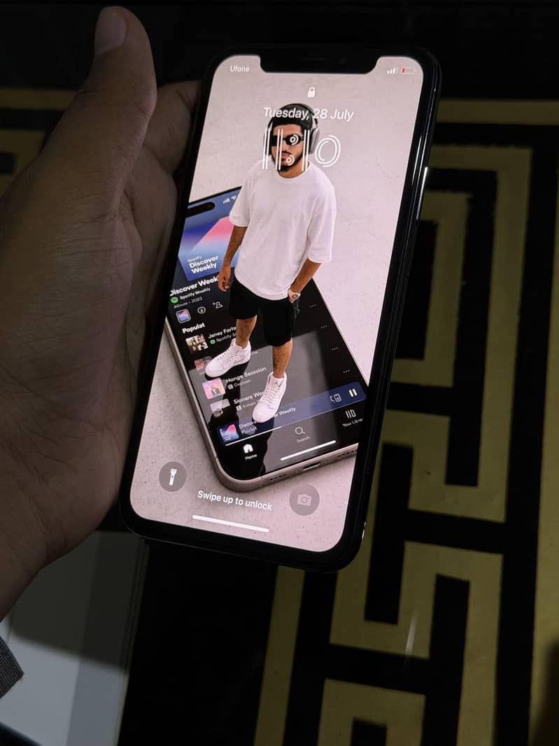 Apple iPhone X 10