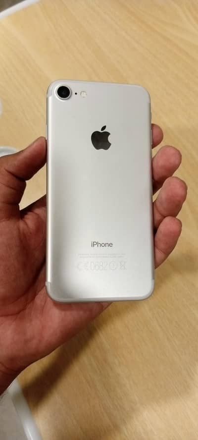 Apple iPhone 7
