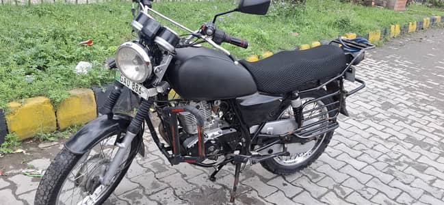 Suzuki GS 150 (2015 Model) - Excellent Condition - Clear Documents
